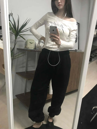 Elastic Waist Wide Pintuck Jogger Pants