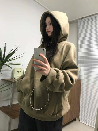 Oversized Kangaroo Pocket Fleece-Lined Hoodie