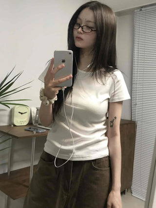 Basic Slim Fit Round Neck Short Sleeve T-shirt