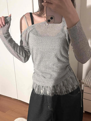 Delicate Fit Off-Shoulder Fringe Slim Knit