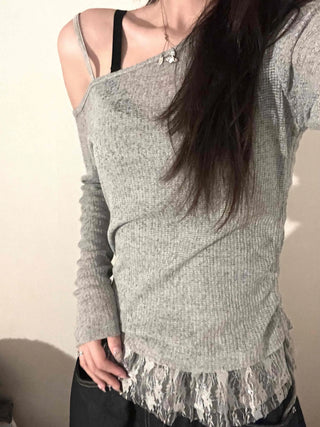 Delicate Fit Off-Shoulder Fringe Slim Knit