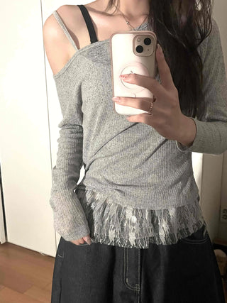 Delicate Fit Off-Shoulder Fringe Slim Knit