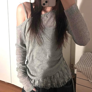 Delicate Fit Off-Shoulder Fringe Slim Knit