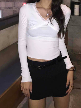 Delicate Fit Asymmetrical Lace Slit V-Neck Cropped Long Sleeve Tee