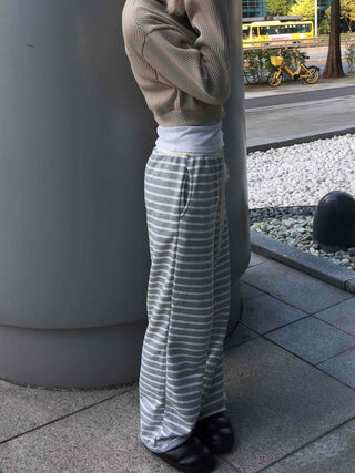 19 Lettering Stripe Loose Fit Jogger Pants