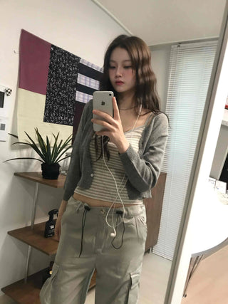 Basic Line Point Crop Knit Cardigan