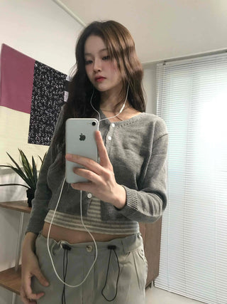 Basic Line Point Crop Knit Cardigan