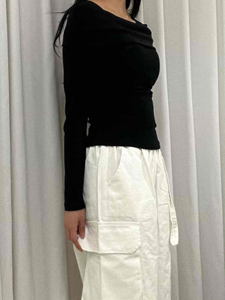 Delicate Fit Off-Shoulder Turtleneck Slim Fit Long Sleeve T-shirt