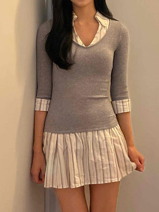 Delicate Fit V-Neck Knit Pleated Mix Dress