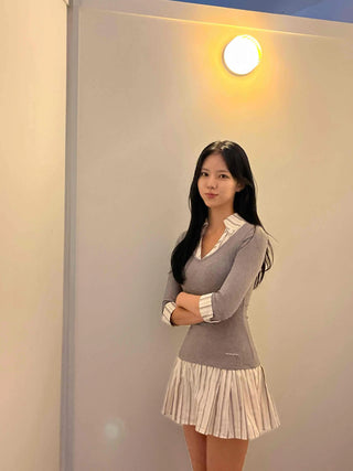 Delicate Fit V-Neck Knit Pleated Mix Dress