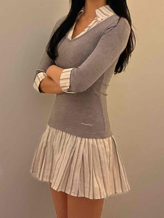 Delicate Fit V-Neck Knit Pleated Mix Dress