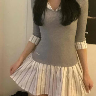 Delicate Fit V-Neck Knit Pleated Mix Dress