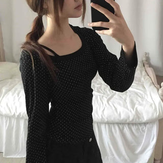 Minimal Dot Slim Fit Round Neck Long Sleeve T-shirt