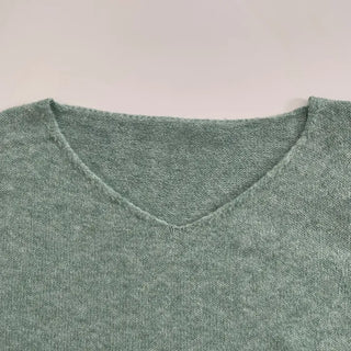 Mako Daily Loose Fit V-Neck Knit