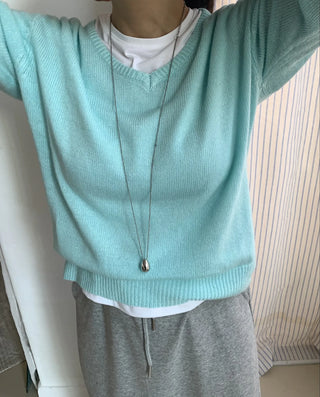 Tone-on-Tone Layered V-Neck Slim Fit Angora Knit