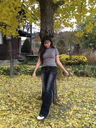 Delicate fit low-rise bootcut denim long pants