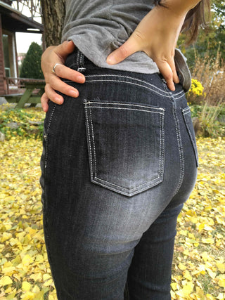 Delicate fit low-rise bootcut denim long pants