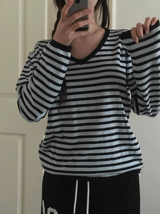 Marine Stripe V-Neck Knit