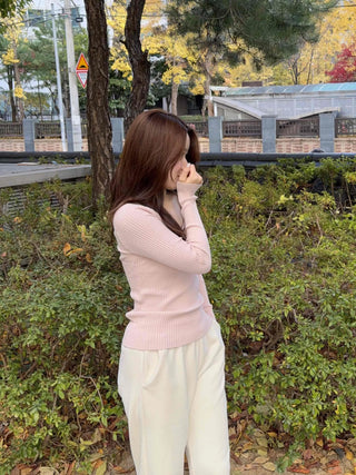 Slim Deep V-Neck Long Sleeve Ribbed Knit