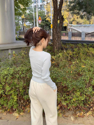 Basic V-neck Slim Fit Ribbed Knit