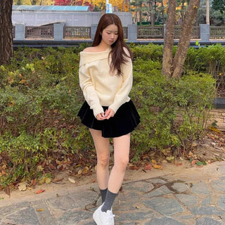 Velvet Balloon Flare Mini Skirt