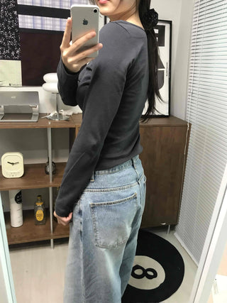 Modern Color Pigment Slim Fit Round Neck Long Sleeve Tee