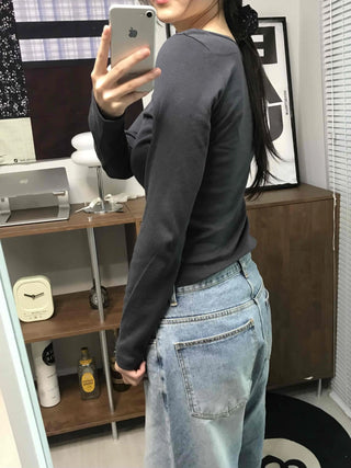 Modern Color Pigment Slim Fit Round Neck Long Sleeve Tee