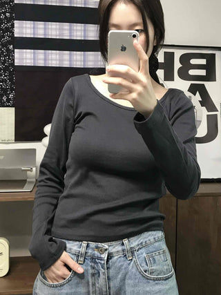 Modern Color Pigment Slim Fit Round Neck Long Sleeve Tee
