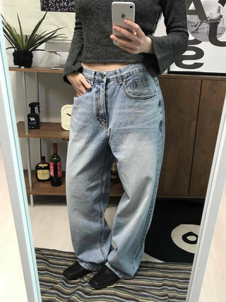 Retro Light Wash Balloon Fit Jeans