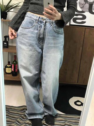 Retro Light Wash Balloon Fit Jeans
