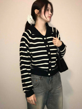 Center Button Border V-Neck Loose Fit Knit Cardigan