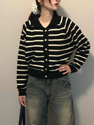 Center Button Border V-Neck Loose Fit Knit Cardigan