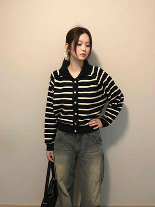 Center Button Border V-Neck Loose Fit Knit Cardigan