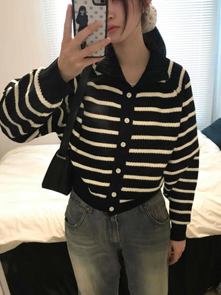 Center Button Border V-Neck Loose Fit Knit Cardigan