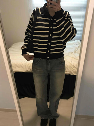 Center Button Border V-Neck Loose Fit Knit Cardigan