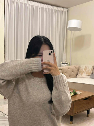 Minimal Simple Puff Sleeve Round Neck Knit