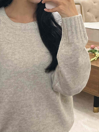Minimal Simple Puff Sleeve Round Neck Knit