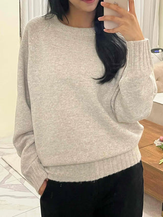 Minimal Simple Puff Sleeve Round Neck Knit