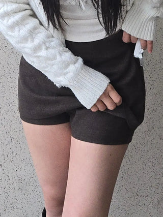 Modern Basic Mini Skirt Pants