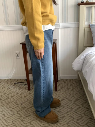 Medium Wash Balloon Fit High-Waisted Denim Pants