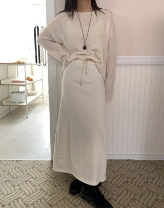 Minimal Drape Oversized Elastic Waist Long Skirt