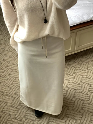 Minimal Drape Oversized Elastic Waist Long Skirt