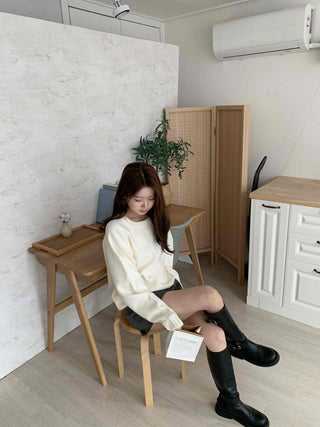 Comfort Volume Sleeve Basic Round Knit