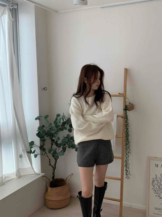 Comfort Volume Sleeve Basic Round Knit
