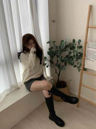Comfort Volume Sleeve Basic Round Knit