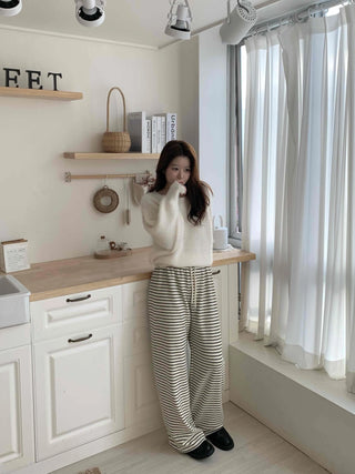 Soft Texture Boat Neck Wide Loose Fit Knit