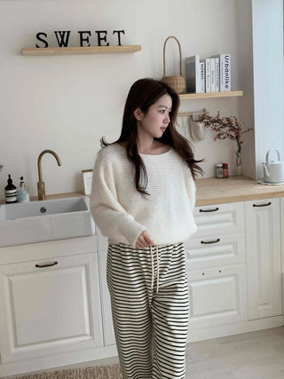 Soft Texture Boat Neck Wide Loose Fit Knit
