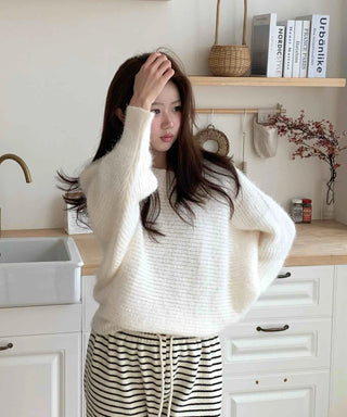 Soft Texture Boat Neck Wide Loose Fit Knit
