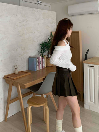 Off-shoulder Slim Ribbed Halter Neck T-shirt