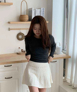 Soft Slim Fit Round Neck Ribbed Long Sleeve Tee